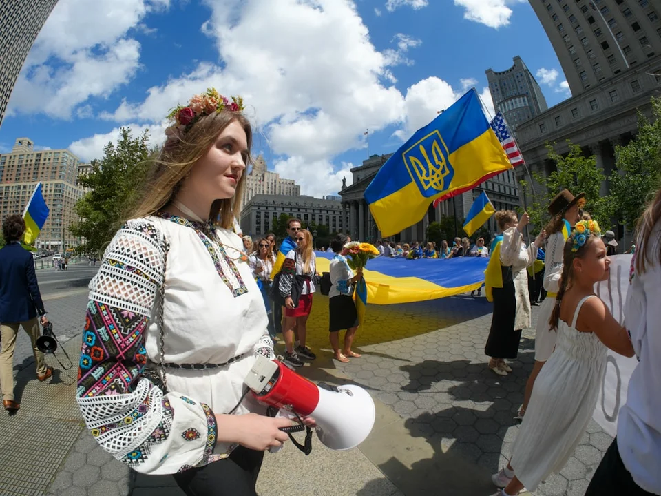 Cover image for: Ukraine and Russia Trade Blame Over Alleged Violations of Easter Truce